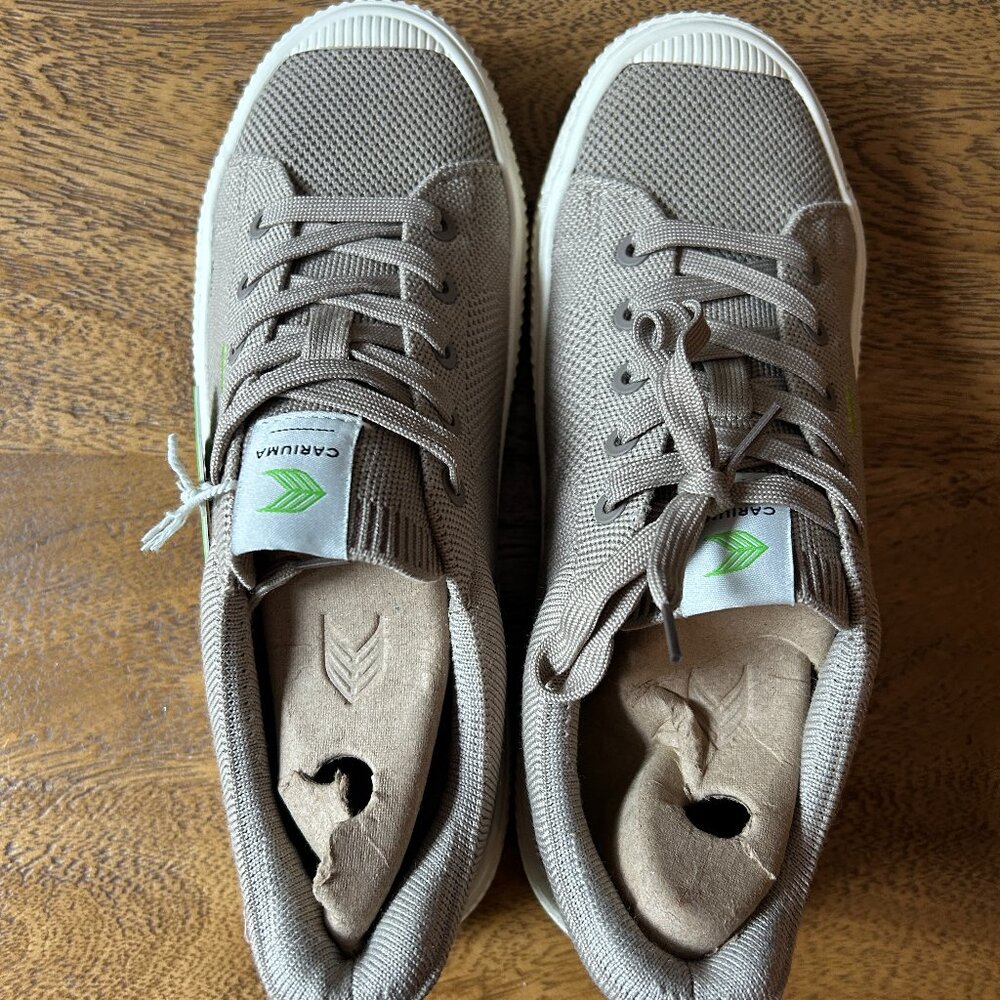 Cariuma Sneakers Discontinued Color Size 6.5
